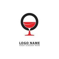 auf Trinken Wein Vektor Logo Symbol.