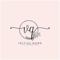 Initiale vq feminin Logo Sammlungen Vorlage. Handschrift Logo von Initiale Unterschrift, Hochzeit, Mode, Schmuck, Boutique, Blumen- und botanisch mit kreativ Vorlage zum irgendein Unternehmen oder Geschäft. vektor