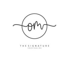 Ö m om Initiale Brief Handschrift und Unterschrift Logo. ein Konzept Handschrift Initiale Logo mit Vorlage Element. vektor