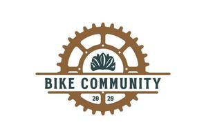 årgång cykel redskap och hjälm för cykel cykling sport klubb gemenskap logotyp design vektor