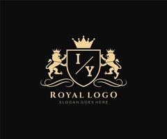 första iy brev lejon kunglig lyx heraldisk, vapen logotyp mall i vektor konst för restaurang, kungligheter, boutique, Kafé, hotell, heraldisk, Smycken, mode och Övrig vektor illustration.