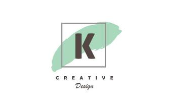 k alfabet vatten Färg logotyp konstnärlig, fint, trendig hand dragen vektor design på svart bakgrund.