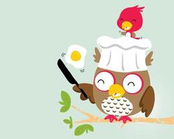 süß Eule Karikatur mit komisch Vogel Kochen Omelett auf Baum Geäst vektor