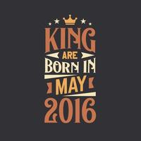 kung är född i Maj 2016. född i Maj 2016 retro årgång födelsedag vektor