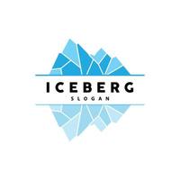 isberg logotyp, antarktisk bergen vektor i is blå Färg, natur design, produkt varumärke illustration mall ikon