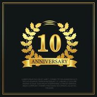 10 Jahr Jahrestag Feier Logo Gold Farbe Design auf schwarz Hintergrund abstrakt Illustration vektor