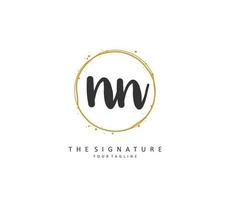 n nn Initiale Brief Handschrift und Unterschrift Logo. ein Konzept Handschrift Initiale Logo mit Vorlage Element. vektor