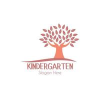 Vorschule, Kindergarten, Kinder Thema Logo Design Vorlage vektor