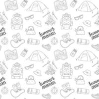 Camping nahtlos Muster. Reise Ausrüstung und Gang. Hand gezeichnet Gliederung Wandern Elemente und Beschriftung. Gekritzel Hintergrund zum Webseite, Banner, Textil, Verpackung Design. Vektor Illustration auf Weiß