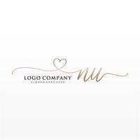 Initiale nu feminin Logo Sammlungen Vorlage. Handschrift Logo von Initiale Unterschrift, Hochzeit, Mode, Schmuck, Boutique, Blumen- und botanisch mit kreativ Vorlage zum irgendein Unternehmen oder Geschäft. vektor