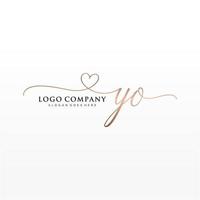 Initiale yo feminin Logo Sammlungen Vorlage. Handschrift Logo von Initiale Unterschrift, Hochzeit, Mode, Schmuck, Boutique, Blumen- und botanisch mit kreativ Vorlage zum irgendein Unternehmen oder Geschäft. vektor