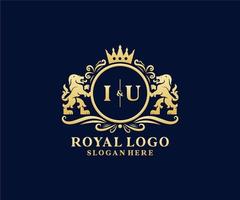 Initial iu Letter Lion Royal Luxury Logo Vorlage in Vektorgrafiken für Restaurant, Lizenzgebühren, Boutique, Café, Hotel, heraldisch, Schmuck, Mode und andere Vektorillustrationen. vektor