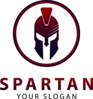 spartansk hjälm logotyp med svärd och spjut, vektor logotyp