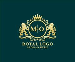 första mån brev lejon kunglig lyx logotyp mall i vektor konst för restaurang, kungligheter, boutique, Kafé, hotell, heraldisk, Smycken, mode och Övrig vektor illustration.