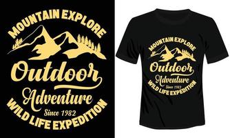 berg utforska utomhus- äventyr t-shirt design vektor