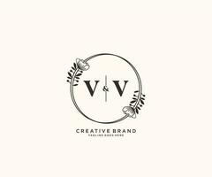 Initiale vv Briefe Hand gezeichnet feminin und Blumen- botanisch Logo geeignet zum Spa Salon Haut Haar Schönheit Boutique und kosmetisch Unternehmen. vektor