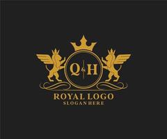 första qh brev lejon kunglig lyx heraldisk, vapen logotyp mall i vektor konst för restaurang, kungligheter, boutique, Kafé, hotell, heraldisk, Smycken, mode och Övrig vektor illustration.
