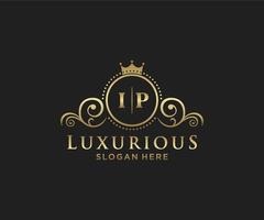 Anfangs-IP-Buchstabe Royal Luxury Logo-Vorlage in Vektorgrafiken für Restaurant, Lizenzgebühren, Boutique, Café, Hotel, heraldisch, Schmuck, Mode und andere Vektorillustrationen. vektor