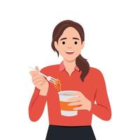 Lycklig ung skön kvinna innehav en skål av spaghetti och äter varm och kryddad omedelbar spaghetti vektor