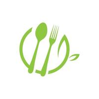 grön heeathy mat med sked, gaffel logotyp. vektor