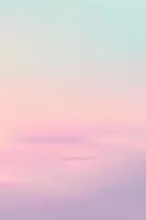 solnedgång himmel bakgrund.soluppgång med mjuk rosa och grön med fläck pastell Färg lutning moln på hav strand i kväll, vertikal natur av romantisk himmel solljus för vår, sommar mobil telefon tapet vektor