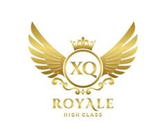 golden Brief xq Vorlage Logo Luxus Gold Brief mit Krone. Monogramm Alphabet . schön königlich Initialen Brief. vektor