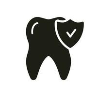 Zähne Schutz und Hygiene Silhouette Symbol. medizinisch Oral Pflege. Dental Versicherung Glyphe Piktogramm. Zahn Verteidigung. Dental Behandlung solide unterzeichnen. Zahnheilkunde Symbol. isoliert Vektor Illustration.