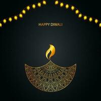 golden glücklich Diwali Schriftart mit zündete Öl Lampe Ornament und Beleuchtung Girlande auf schwarz Hintergrund. vektor