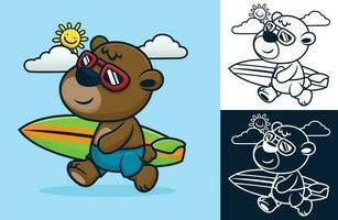 komisch Bär Brille mit Surfbrett beim Sommer- Urlaub. Vektor Karikatur Illustration im eben Symbol Stil