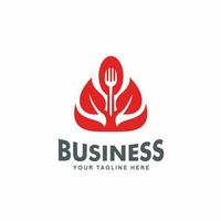ein rot Blatt Logo Design mit ein Löffel und Gabel Symbol geeignet zum ein Restaurant oder Abendessen Logo vektor