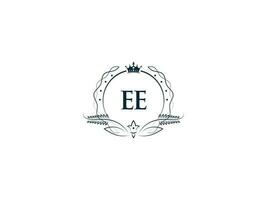 minimal ee Logo Symbol, Luxus Krone ee e e feminin Brief Logo Symbol vektor