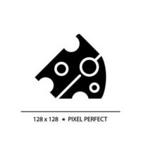 Käse Pixel perfekt schwarz Glyphe Symbol. Milch Produkt. Molkerei Industrie. Feinkost Abschnitt. Snack Geschmack. Vorspeise Tafel. Silhouette Symbol auf Weiß Raum. solide Piktogramm. Vektor isoliert Illustration