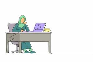 kontinuerlig en rad ritning arabisk affärskvinna skriver sitter framför laptop vid bordet. kvinna som studerar och skriver i en anteckningsbok, vid skrivbordet framför datorn. enda linje design vektorgrafik vektor