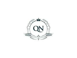 premie kunglig krona qn logotyp, unik brev qn nq logotyp ikon vektor bild design