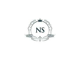 minimalistisk ns feminin logotyp första, lyx krona ns sn företag logotyp design vektor