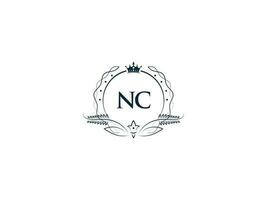 minimalistisch nc feminin Logo Initial, Luxus Krone nc cn Geschäft Logo Design vektor