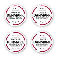 uppsättning av fyra danska etiketter gjorda i danmark i danska lavet i danmark premiumkvalitet klistermärken och symboler med stjärnor enkel vektorillustration isolerad på vit bakgrund vektor