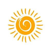 Hand gezeichnet süß Sonne im Gekritzel Stil. Grunge Bürste Sonne Symbol isoliert auf Weiß Hintergrund. Vektor