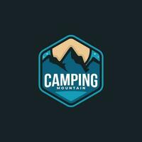 camping berg logotyp vektor