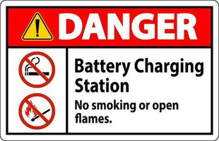 Achtung Zeichen Batterie Laden Bahnhof, Nein Rauchen oder öffnen Flammen vektor