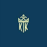 kk första monogram skydda logotyp design för krona vektor bild