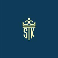 sk första monogram skydda logotyp design för krona vektor bild