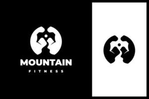 en kombination av fjäll, flod, fjäll, och muskler. berg kondition eller Gym logotyp design vektor