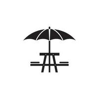 Regenschirm mit Picknick Tabelle Symbol vektor