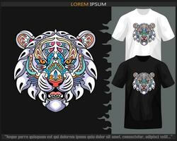 bunt Tiger Kopf Mandala Kunst isoliert auf schwarz und Weiß t Shirt. vektor