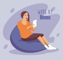 Frau mit Smartphone zu Hause arbeiten vektor
