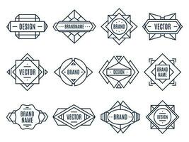 geometrisch Etiketten. geometrisch Abzeichen, minimal Dreiecke Kunst und abstrakt Design Formen Etikette Vektor Illustration einstellen