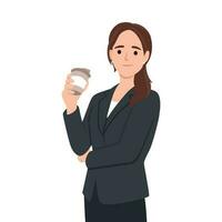elegant företag kvinna bär företag kostym innehav kaffe kopp. vektor