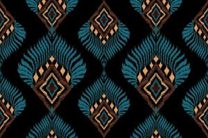 Ikat ethnisch Pfau Stammes- nahtlos Muster zum Tapete, Dekoration, Stoff und Textil, Hintergrund, Teppich. vektor