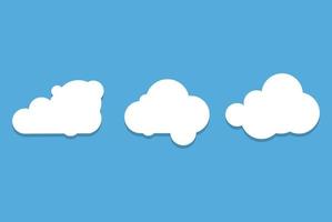 Satz von Wolkensymbolen im trendigen flachen Stil lokalisiert auf blauem Hintergrund vektor